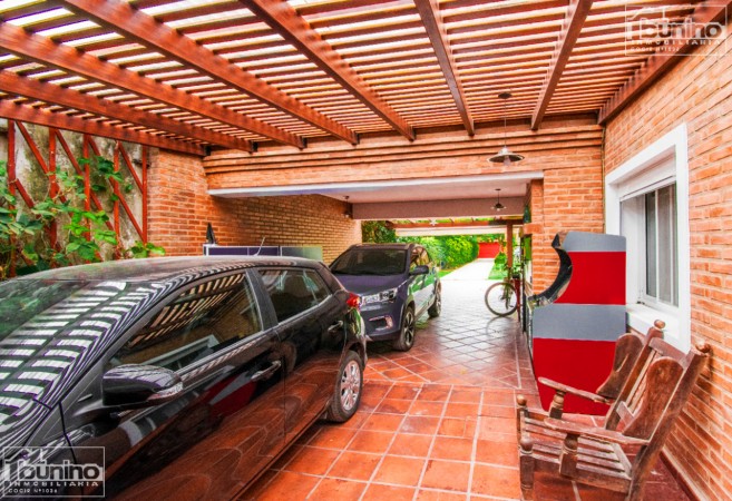 Casa en venta en Funes - 4 Dormitorios