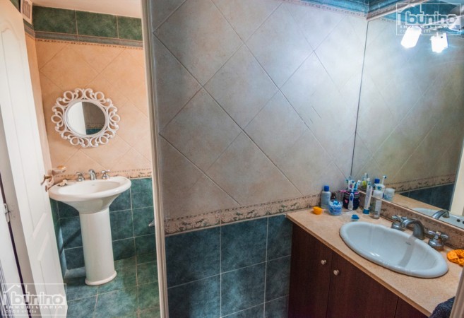 Casa en venta en Funes - 4 Dormitorios