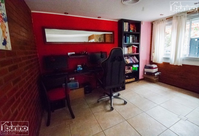 Casa en venta en Funes - 4 Dormitorios