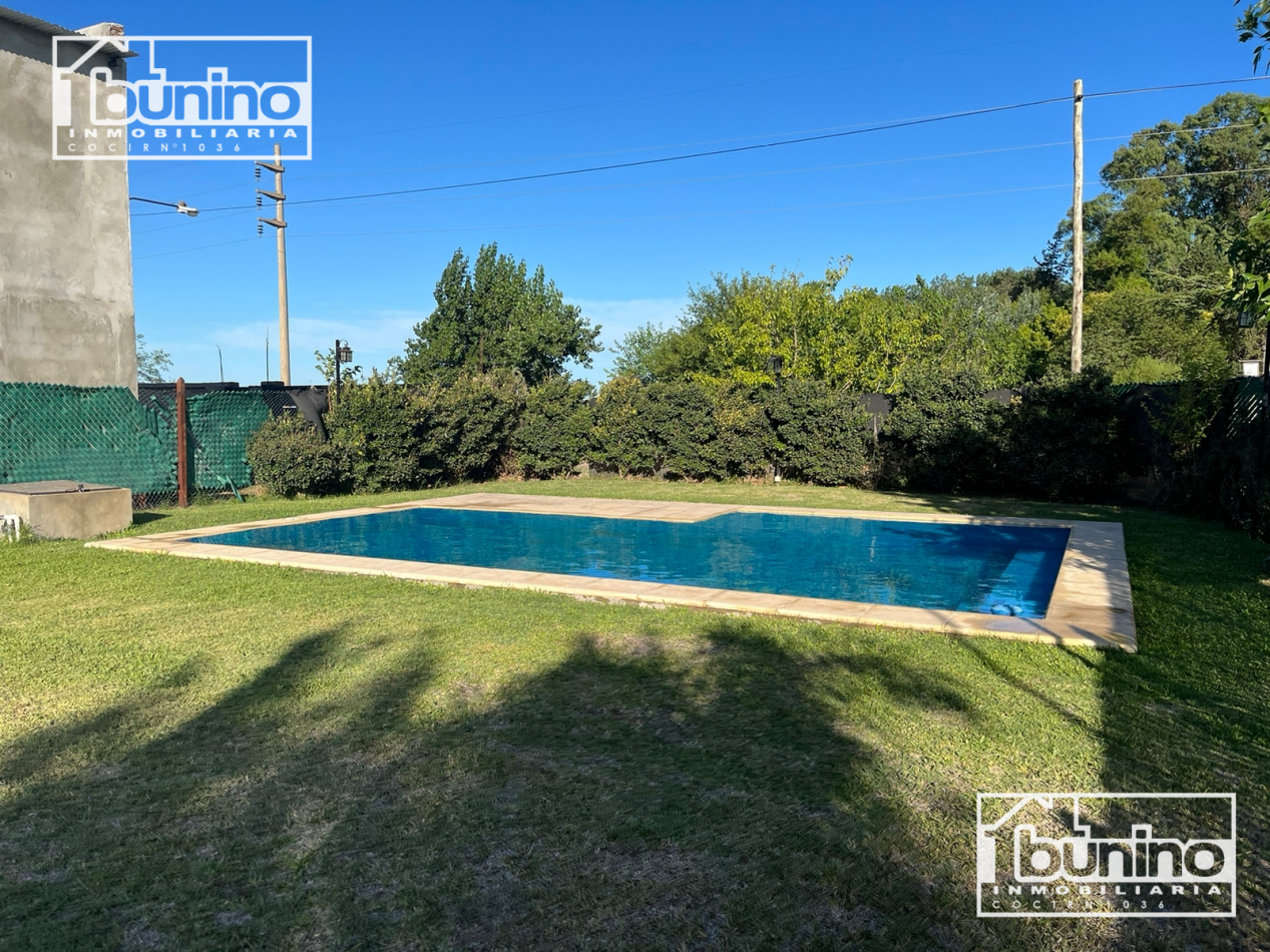 Casa en venta de 2 dormitorios - Barrio Las Tardes, Roldan