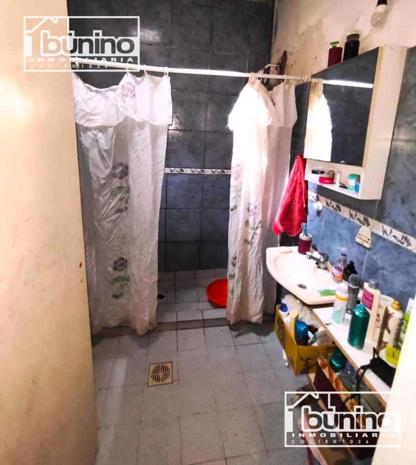 Casa 2 dormitorios y depto 1 dormitorio - Granadero Baigorria