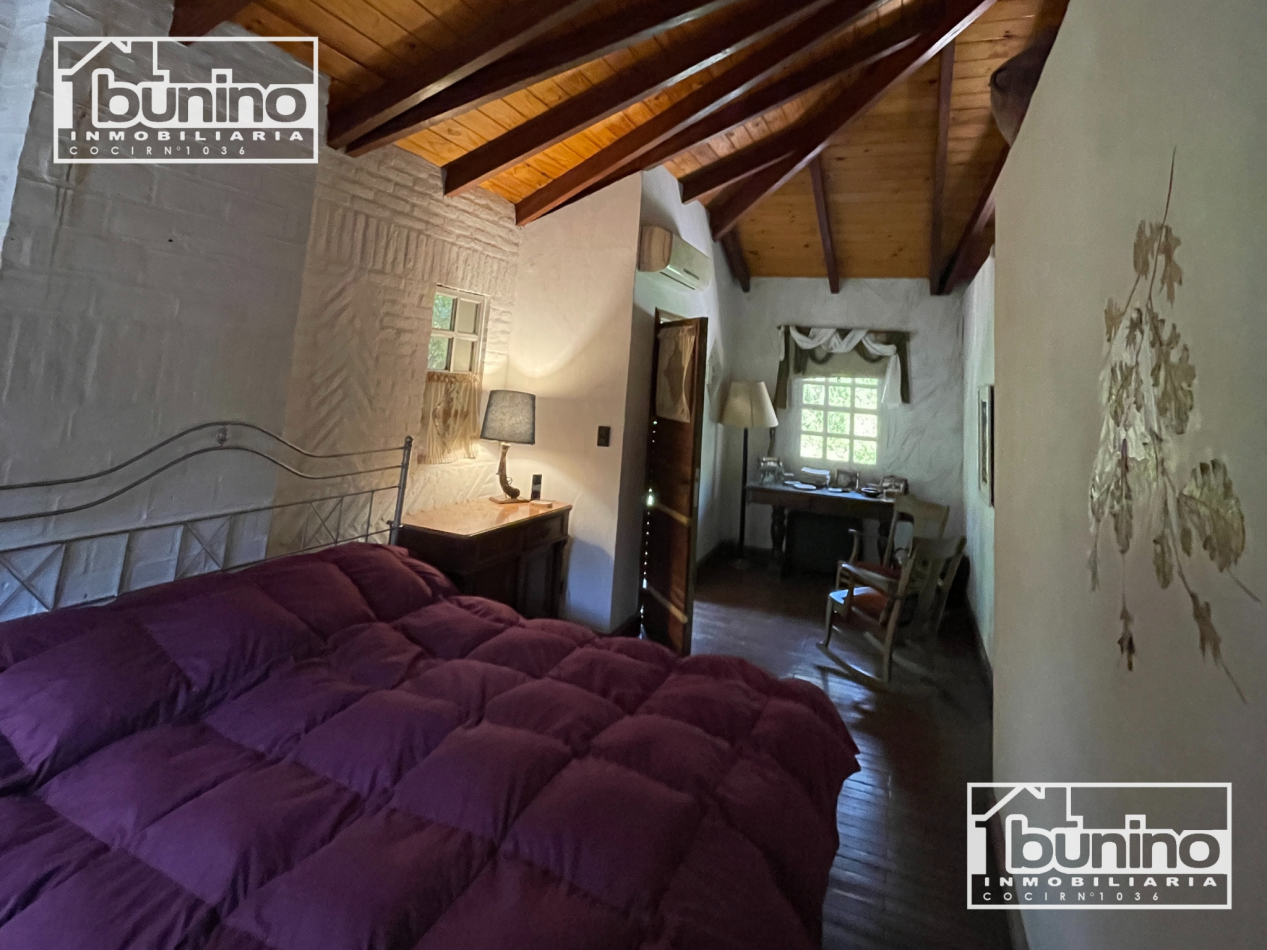 Alquiler Temporario Casa 4 Dormitorios, 4 Baños, Galeria, Pileta y Cochera - ROLDAN