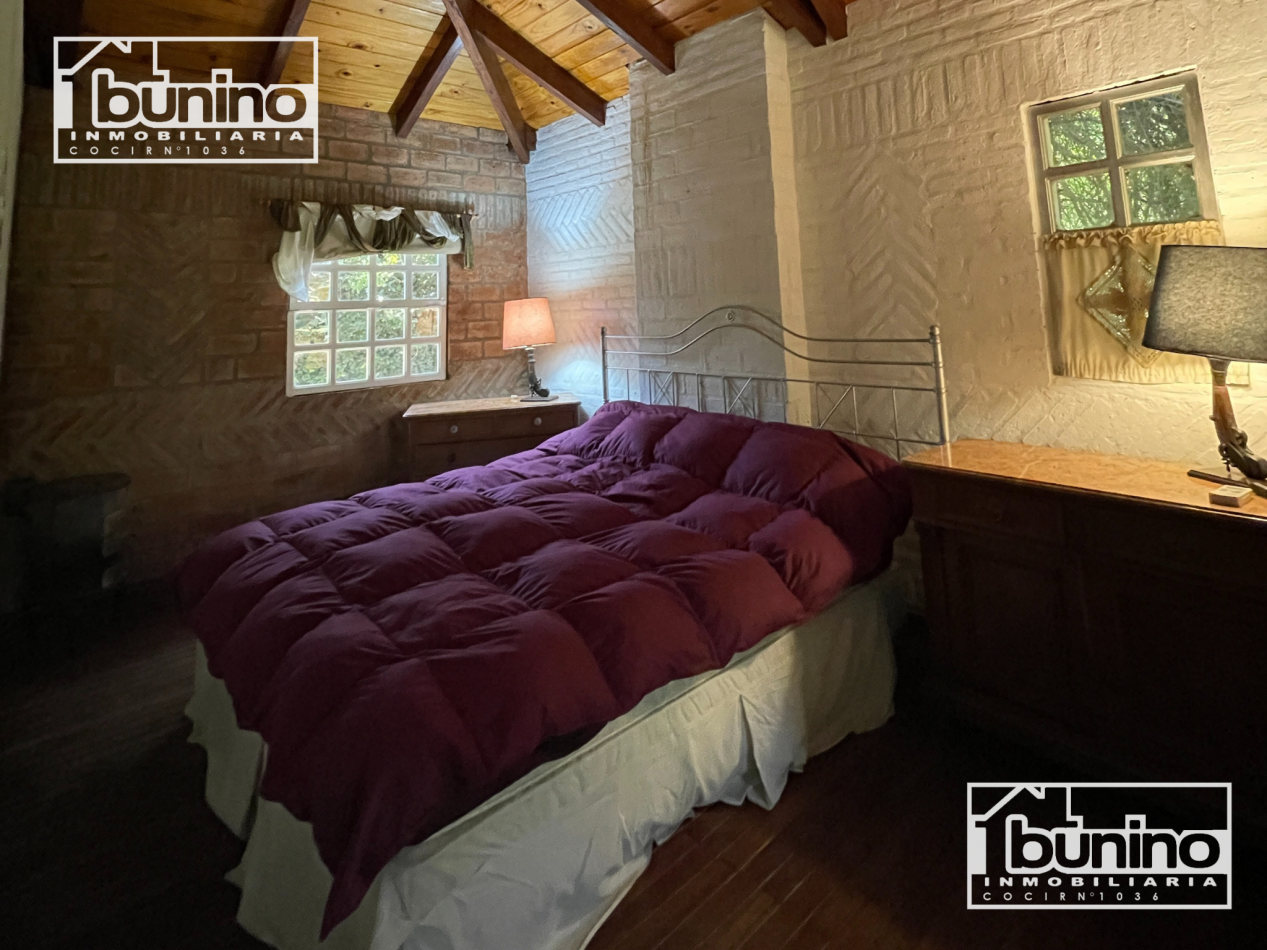 Alquiler Temporario Casa 4 Dormitorios, 4 Baños, Galeria, Pileta y Cochera - ROLDAN