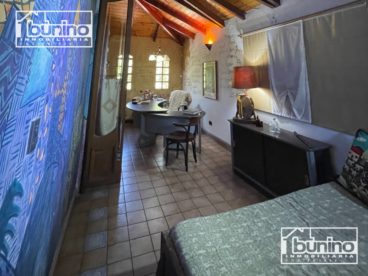 Alquiler Temporario Casa 4 Dormitorios, 4 Baños, Galeria, Pileta y Cochera - ROLDAN