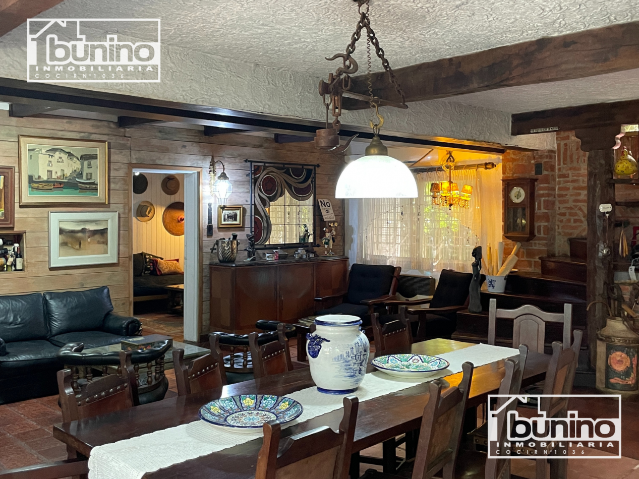 Alquiler Temporario Casa 4 Dormitorios, 4 Baños, Galeria, Pileta y Cochera - ROLDAN