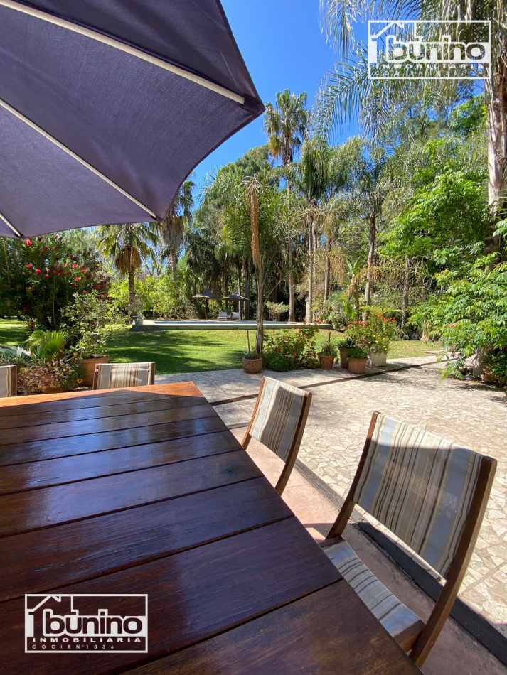 Alquiler Temporario Casa 4 Dormitorios, 4 Baños, Galeria, Pileta y Cochera - ROLDAN