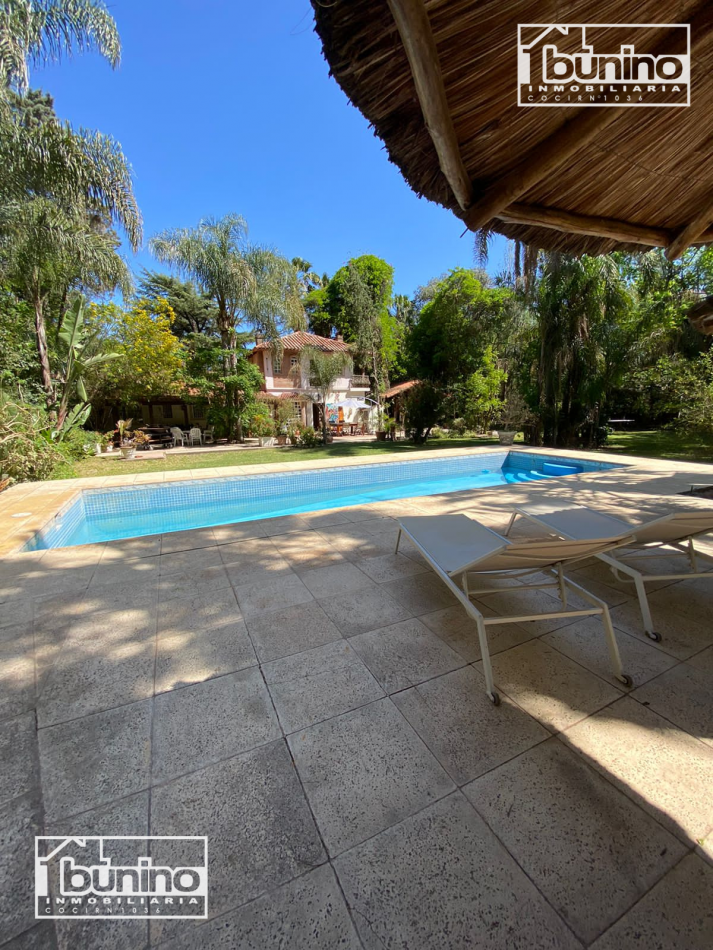 Alquiler Temporario Casa 4 Dormitorios, 4 Baños, Galeria, Pileta y Cochera - ROLDAN