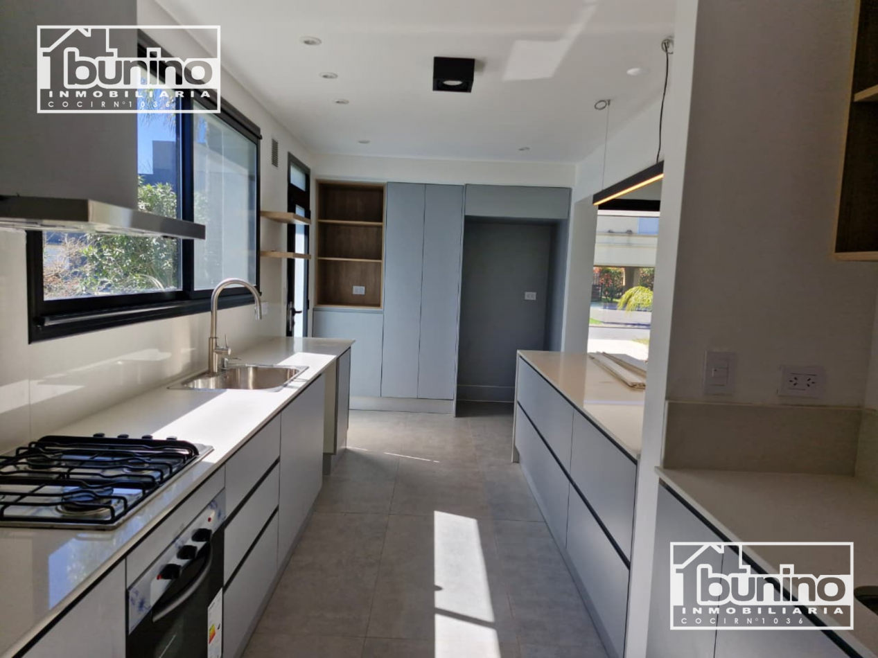 Casa en Cadaques de 3 dormitorios - Funes Hills