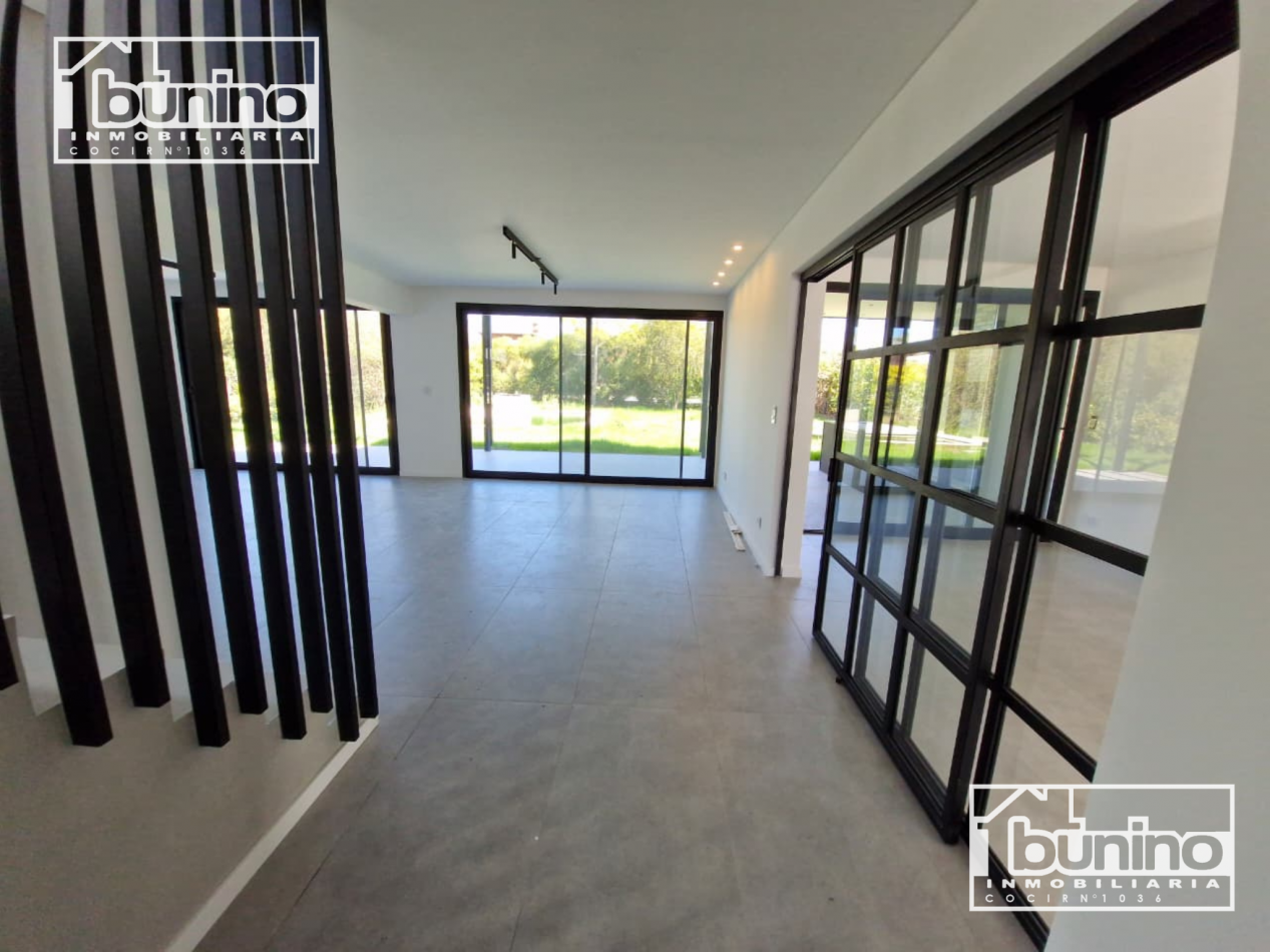 Casa en Cadaques de 3 dormitorios - Funes Hills