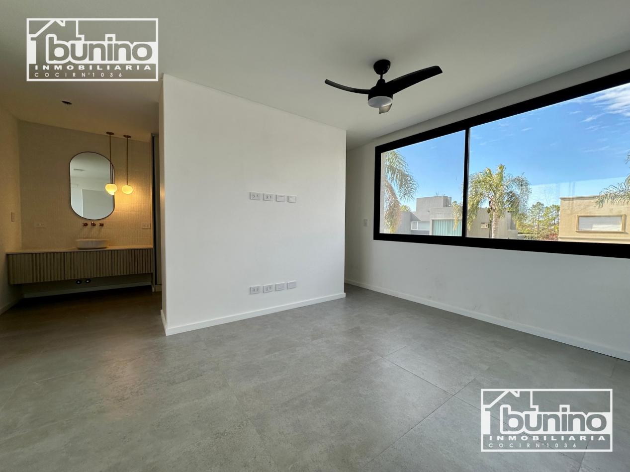 Casa en Cadaques de 3 dormitorios - Funes Hills