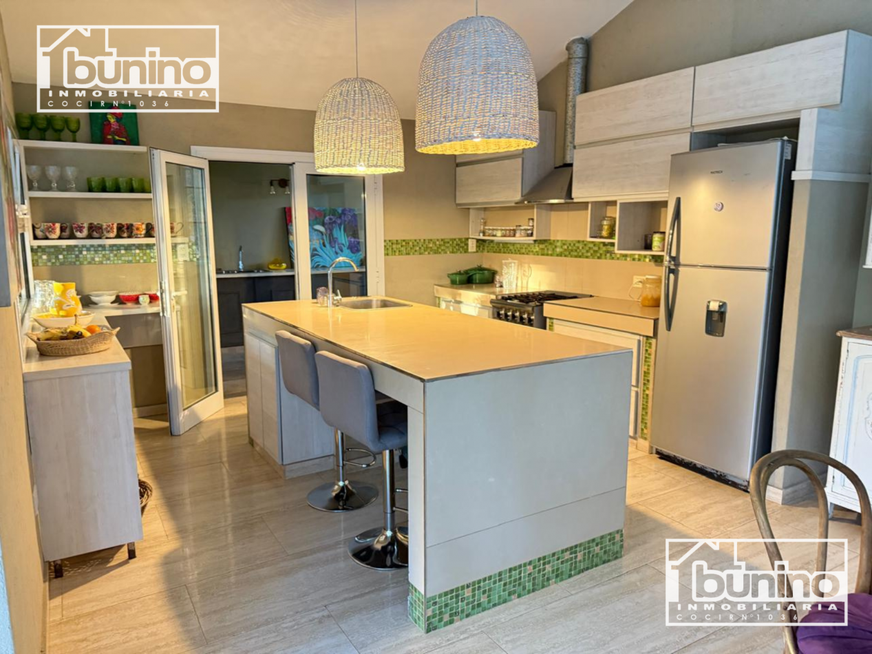 Casa en alquiler temporario en Funes - 3 Dormitorios