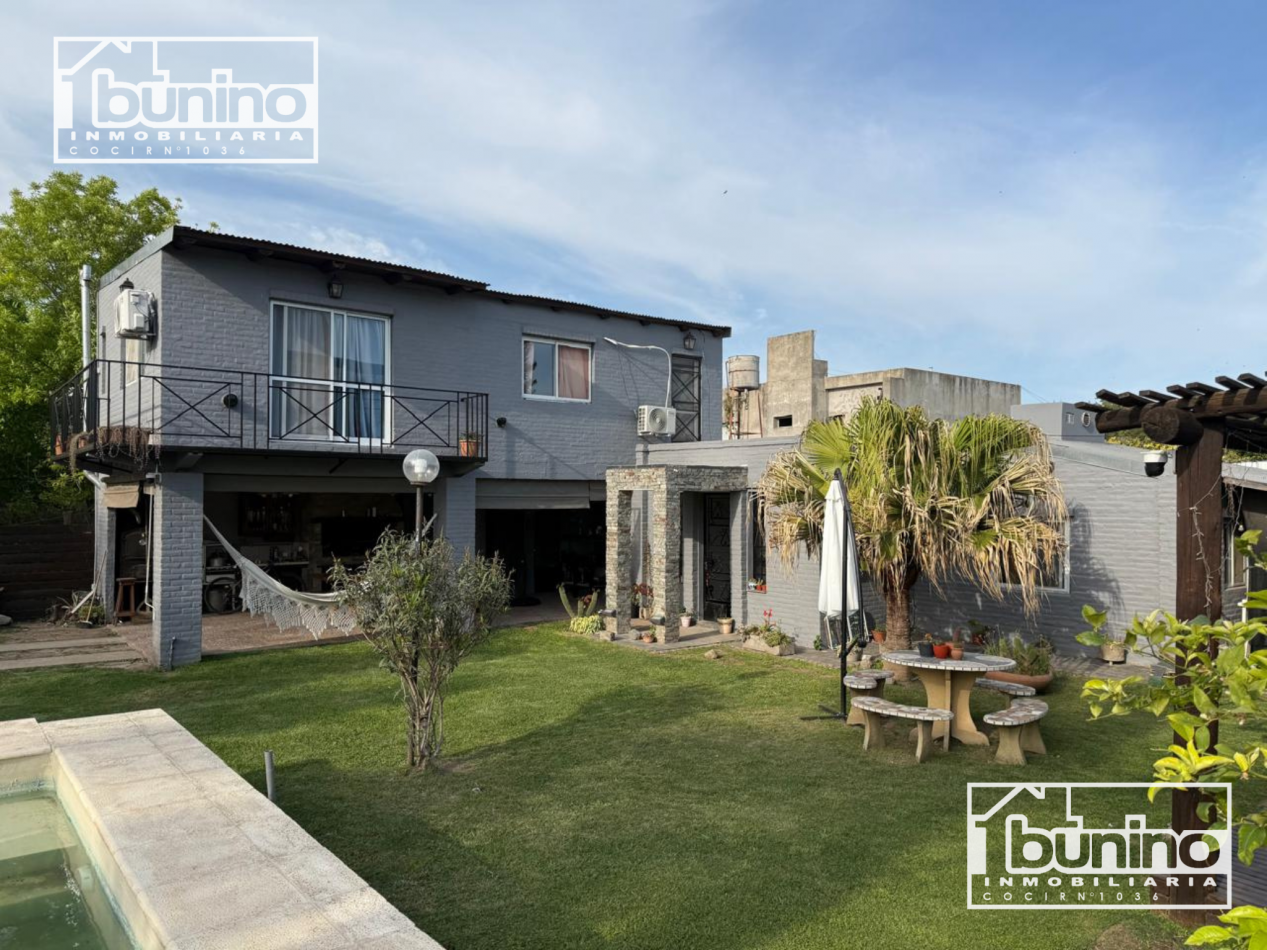 Casa en venta APTA CREDITO en Funes - 4 Dormitorios