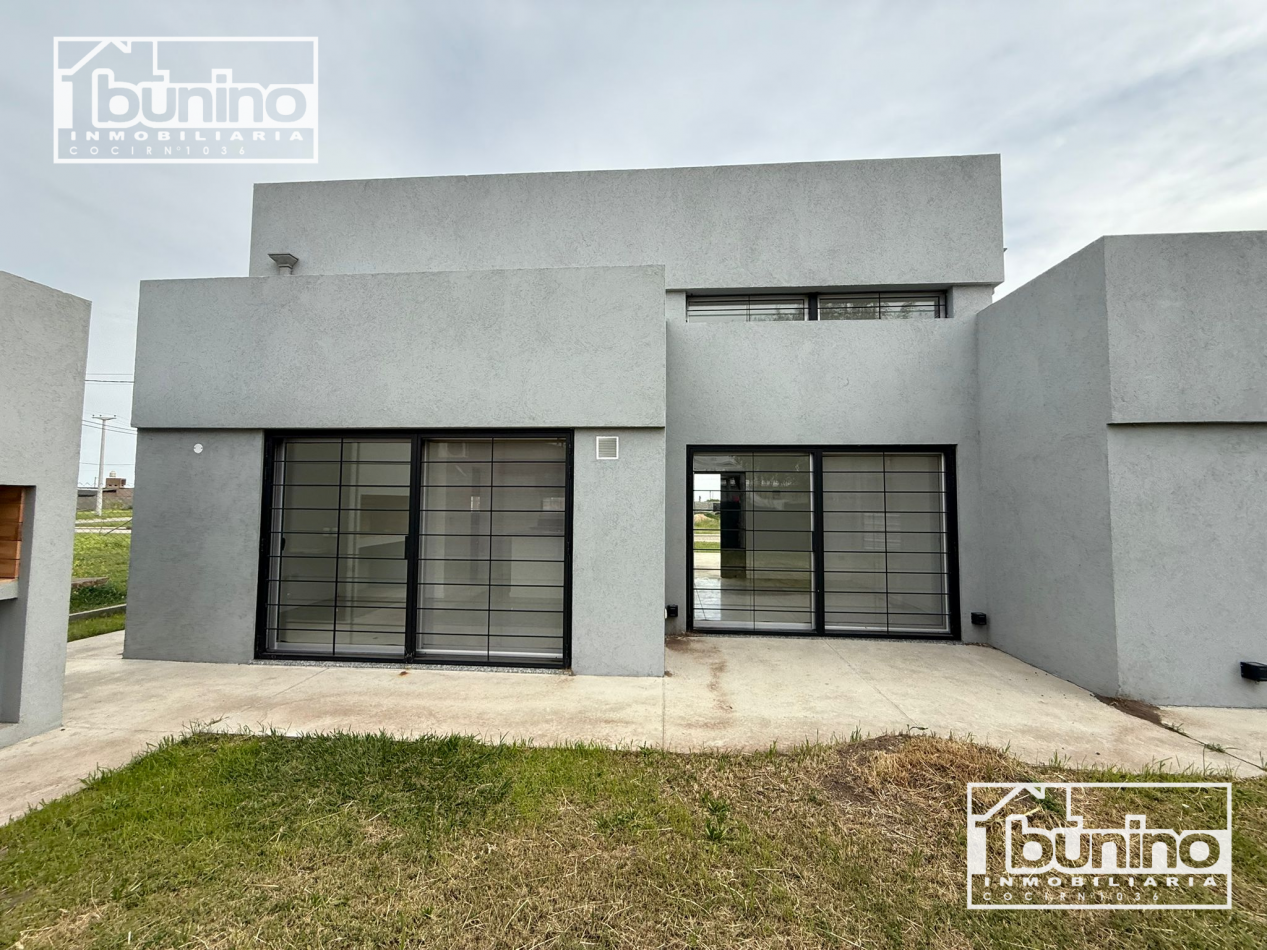 Casa en venta en Ibarlucea, 2 dorm. - APTA CREDITO, A ESTRENAR 