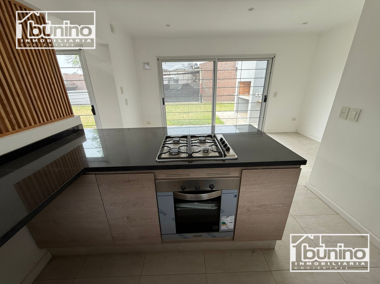 Casa en venta en Ibarlucea, 2 dorm. - APTA CREDITO, A ESTRENAR 