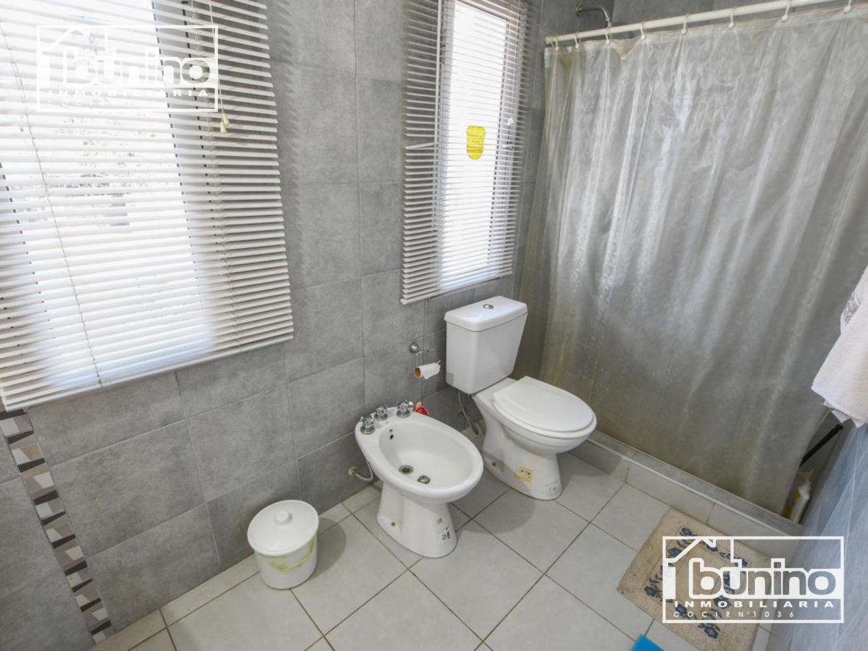 Casa en venta en Rosario, Fisherton - 3 Dormitorios