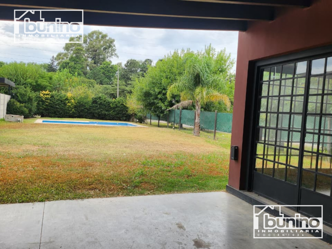 Casa en venta de 2 dormitorios - Barrio Las Tardes, Roldan