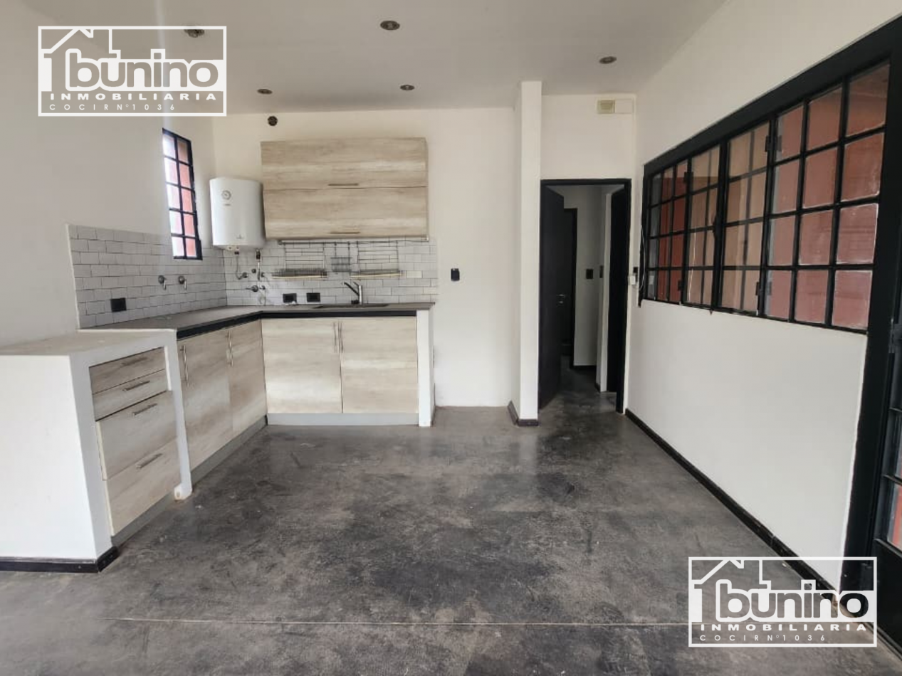Casa en venta de 2 dormitorios - Barrio Las Tardes, Roldan