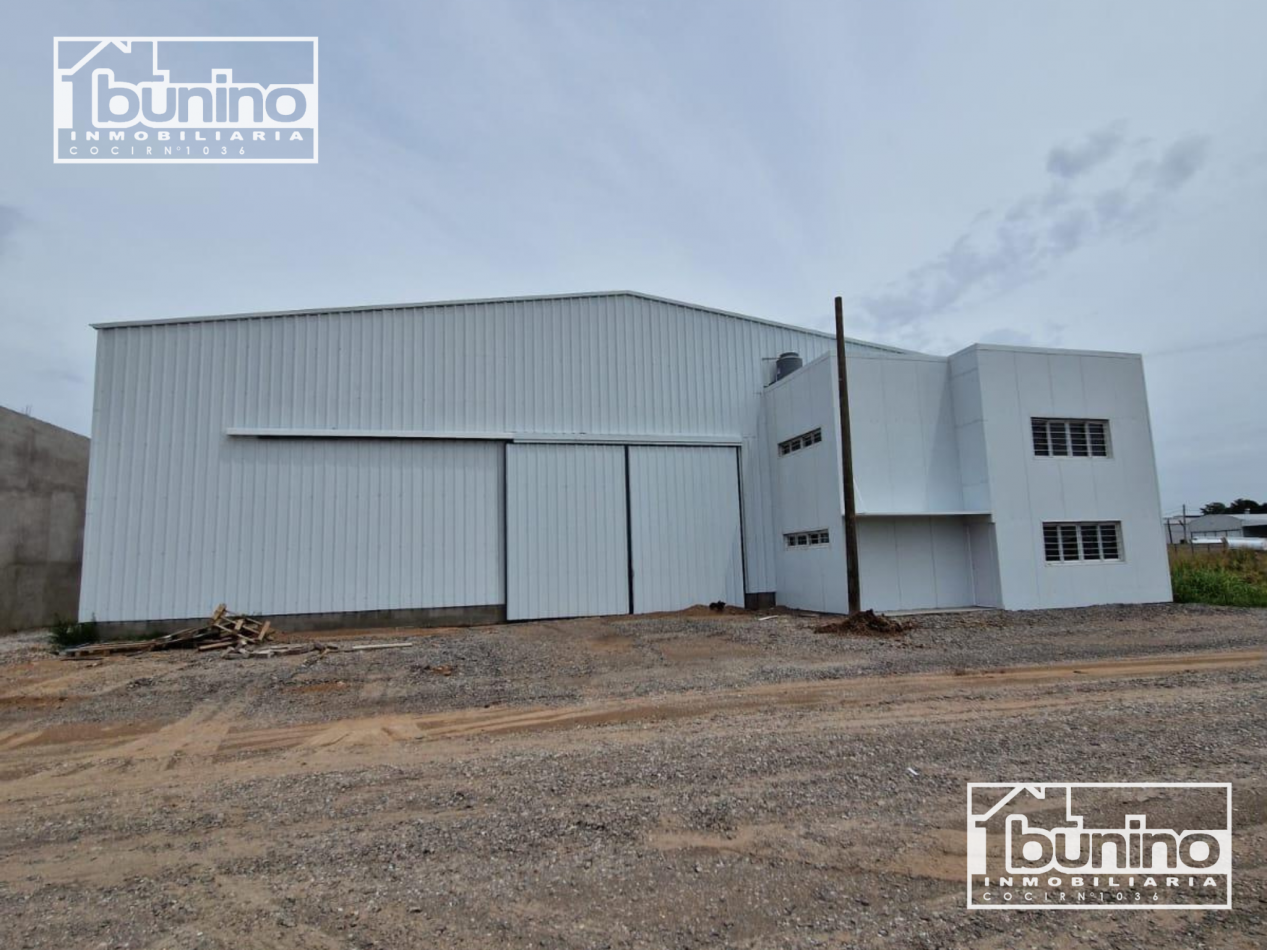 Galpon en alquiler permanente en zona industrial - Roldan