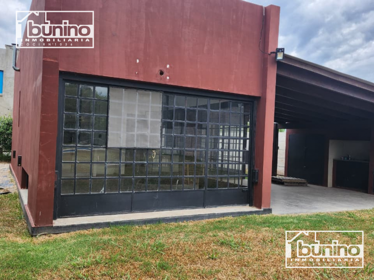 Alquiler Permanente 2 Dormitorios, Galeria y Pileta - Barrio Las Tardes, Roldan