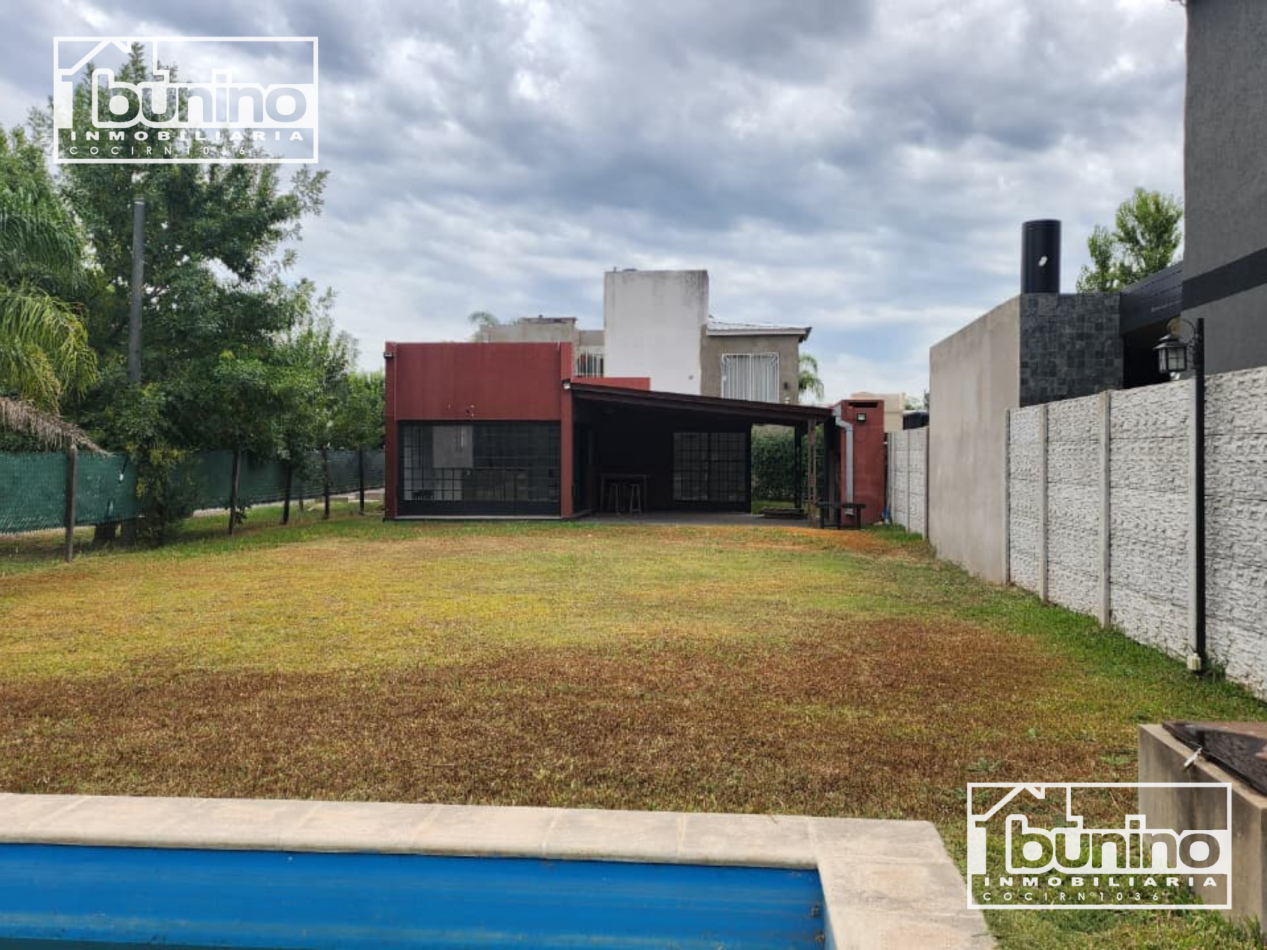 Alquiler Permanente 2 Dormitorios, Galeria y Pileta - Barrio Las Tardes, Roldan