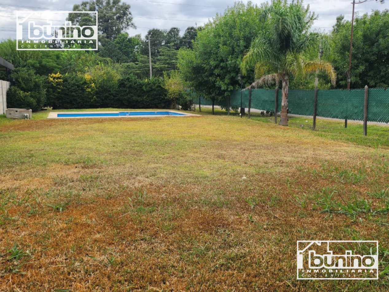 Alquiler Permanente 2 Dormitorios, Galeria y Pileta - Barrio Las Tardes, Roldan