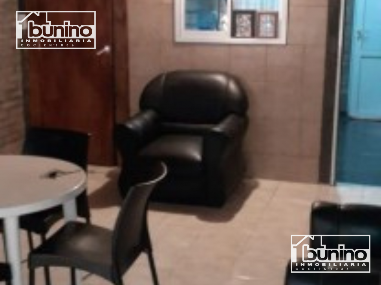 Casa en alquiler en Ibarlucea - 1 Dormitorio mas comodin