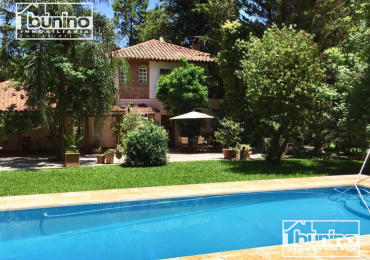 Alquiler Temporario Casa 4 Dormitorios, 4 Baños, Galeria, Pileta y Cochera - ROLDAN